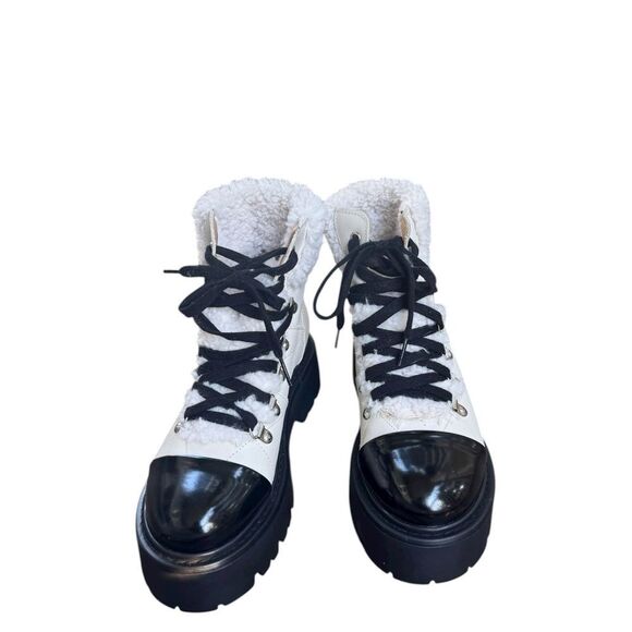 Steve Madden Reyen lace-up lug-sole hiker boots in bone leather 8.5 - Picture 5 of 9